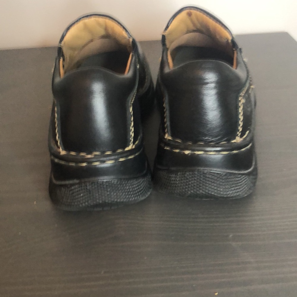 Born Womens Loafers. Sz 6 - Picture 2 of 11